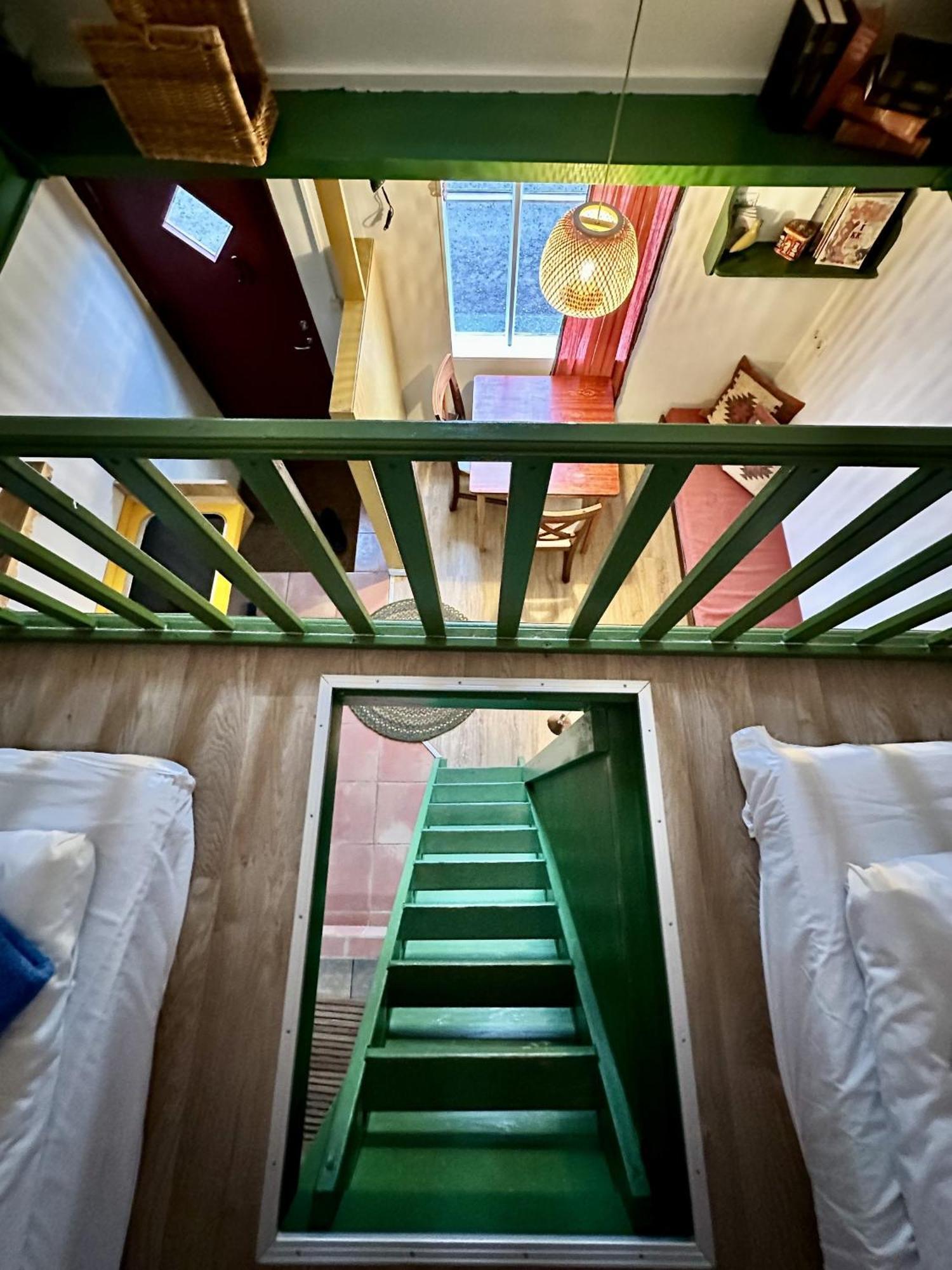 Berunes Hi Hostel エクステリア 写真
